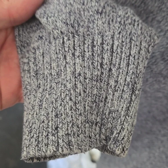 Eddie Bauer long sleeve sweater - Picture 2 of 8